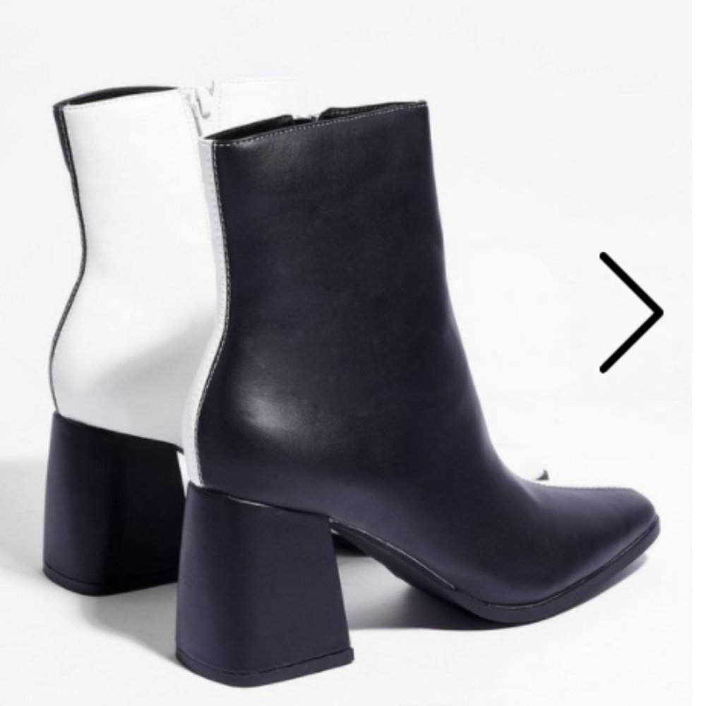 NWT Two Tone B&W Faux Leather Heeled Boots - Picture 2 of 15
